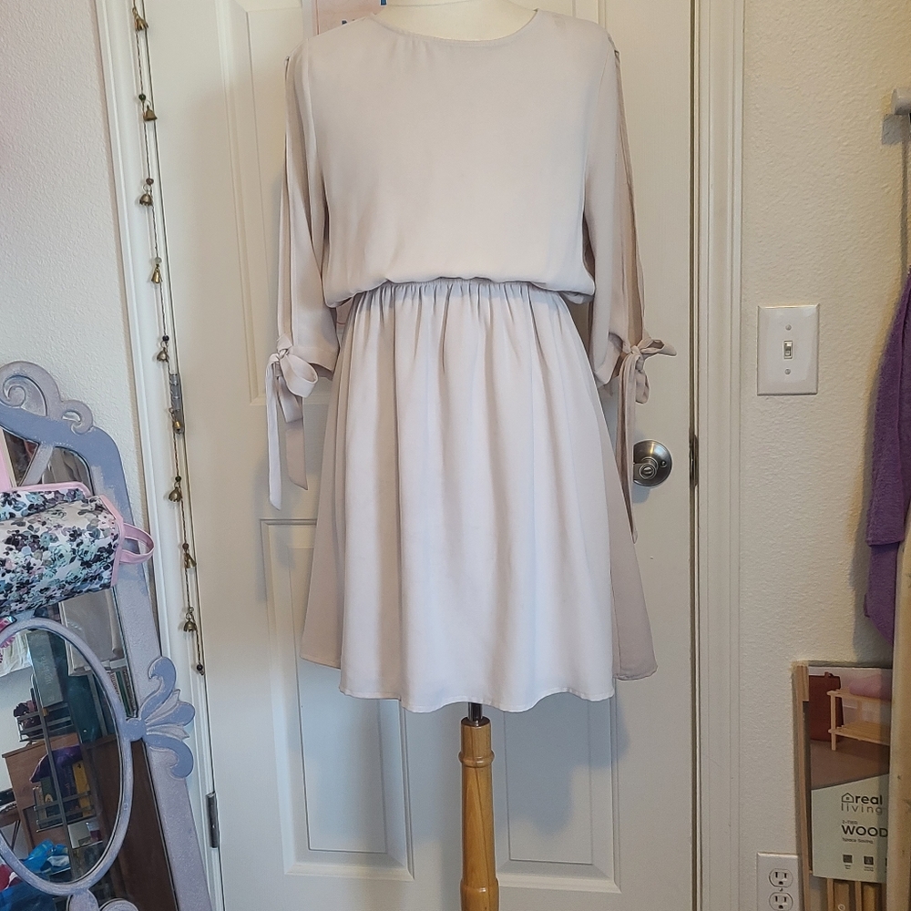 Doe & Rae Cute Dress - Picture 7 of 7